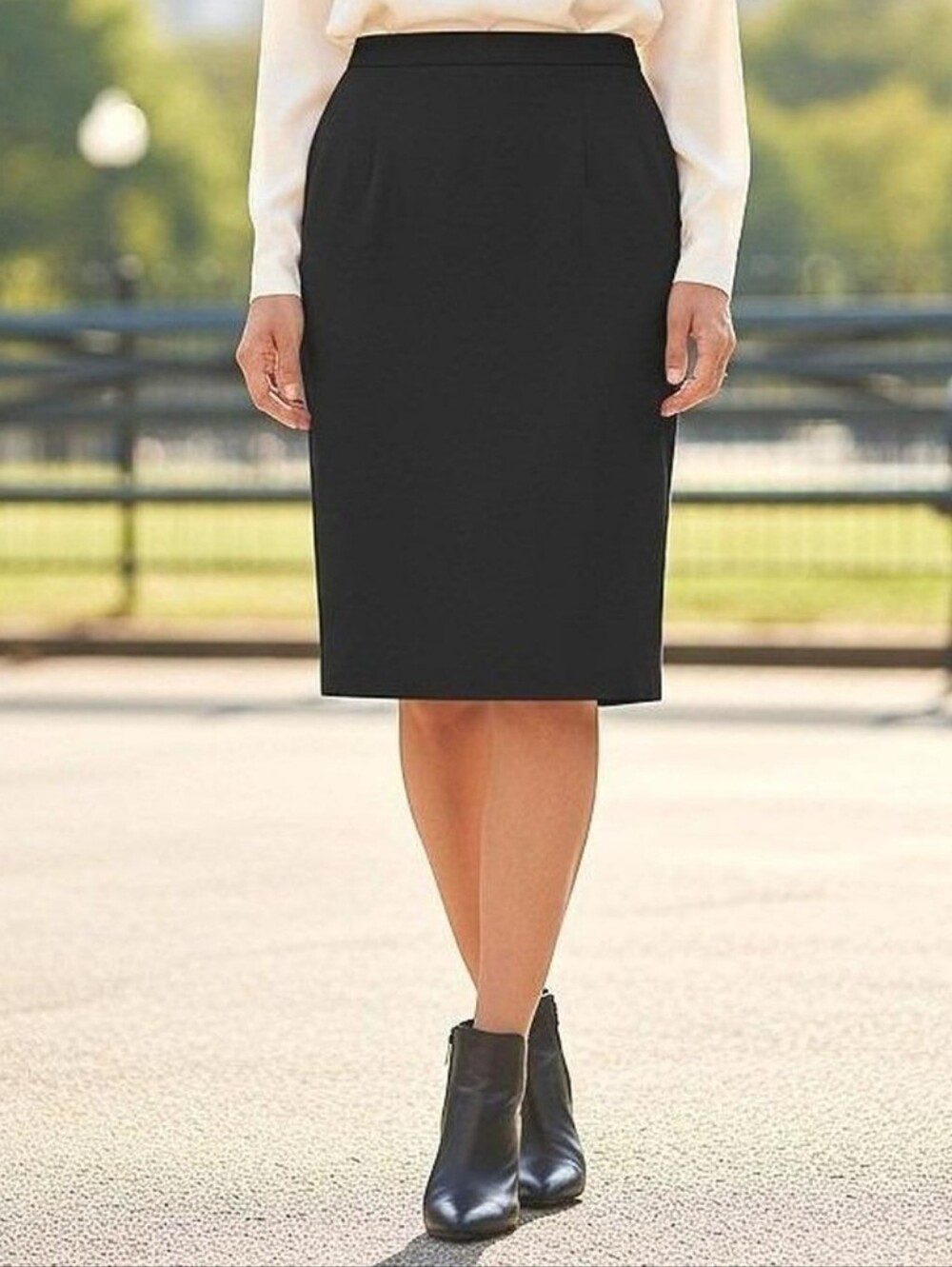 Vintage Pendleton Classic Black Women’s Wool Pencil Skirt Made In USA